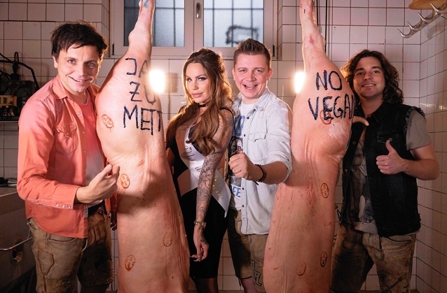 Die Dorfrocker präsentieren ihr neues Video zum Song “Mettbrötchen”.