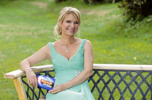 Uta Bresan begrüßt uns im “Wunderbaren Schlagerland” Sachsen-Anhalt.